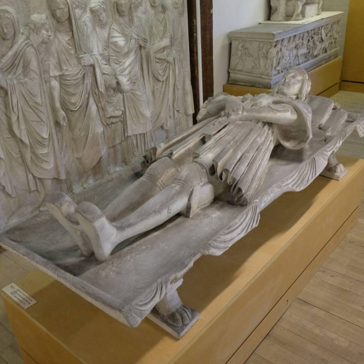 Tomb cover for Gaston de la Foix image
