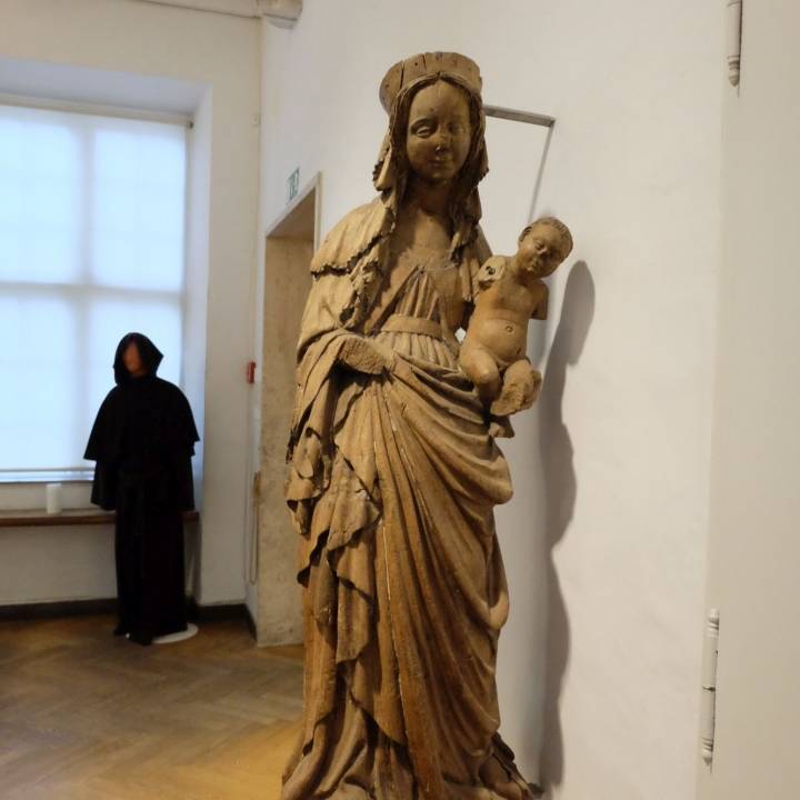 Figure of Virgin Mary image