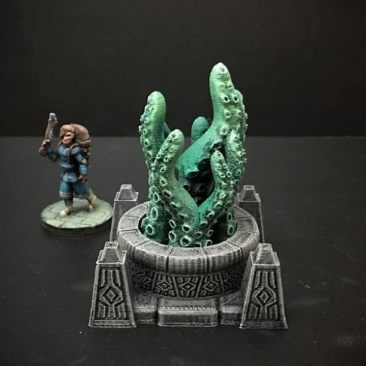 Delving Decor: Scrying Pool Alternate Inserts (28mm/Heroic scale) image