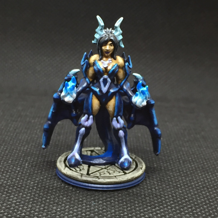 Succubus & human 'Izzy' - 2 Models - PRESUPPORTED - Hell Hath No Fury - 32mm scale image