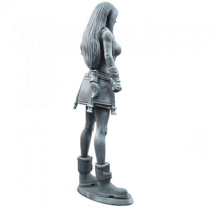 3D Printable Tifa Lockhart - Final Fantasy 7 Remake - 32cm model* by  Printed Obsession