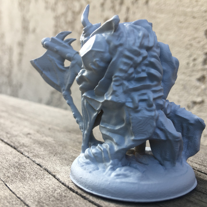 3D Printable Minotaur A Undead SUPPORT-FREE by 3D Printable Minotaur A Undead SUPPORT-FREE by