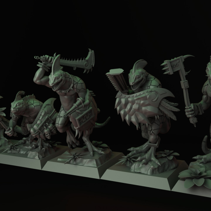 Lizardmen Skink Unit with Sword and Shield image