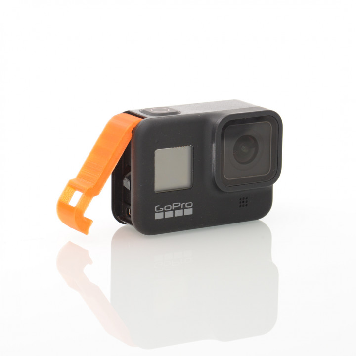 3D Printable Gopro hero 8 charging door by Franck