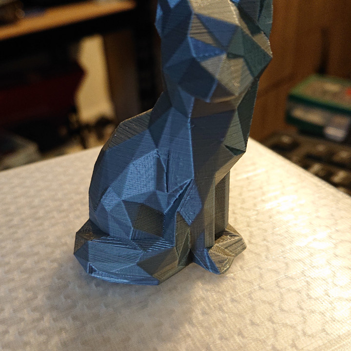 low poly fox resized and added magnet hole image