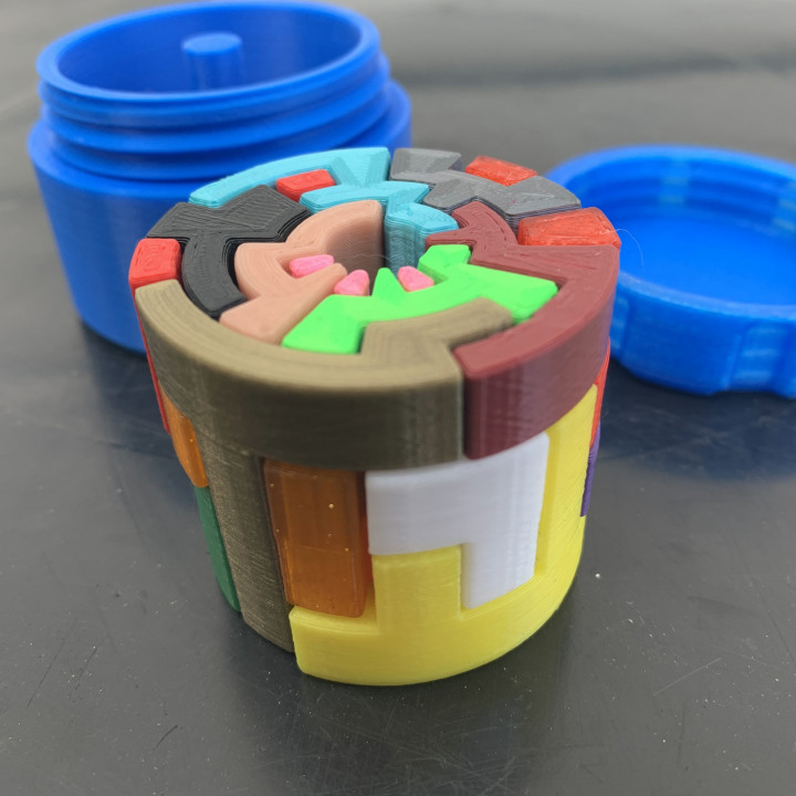 Puzzle in a container #1 (Cylinder Puzzle 1) image