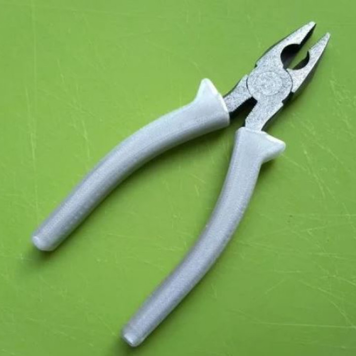 3D Printable Replacement plier grips (TPU by Peter Moore