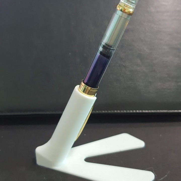 Fountain Pen Holder - No more dry image