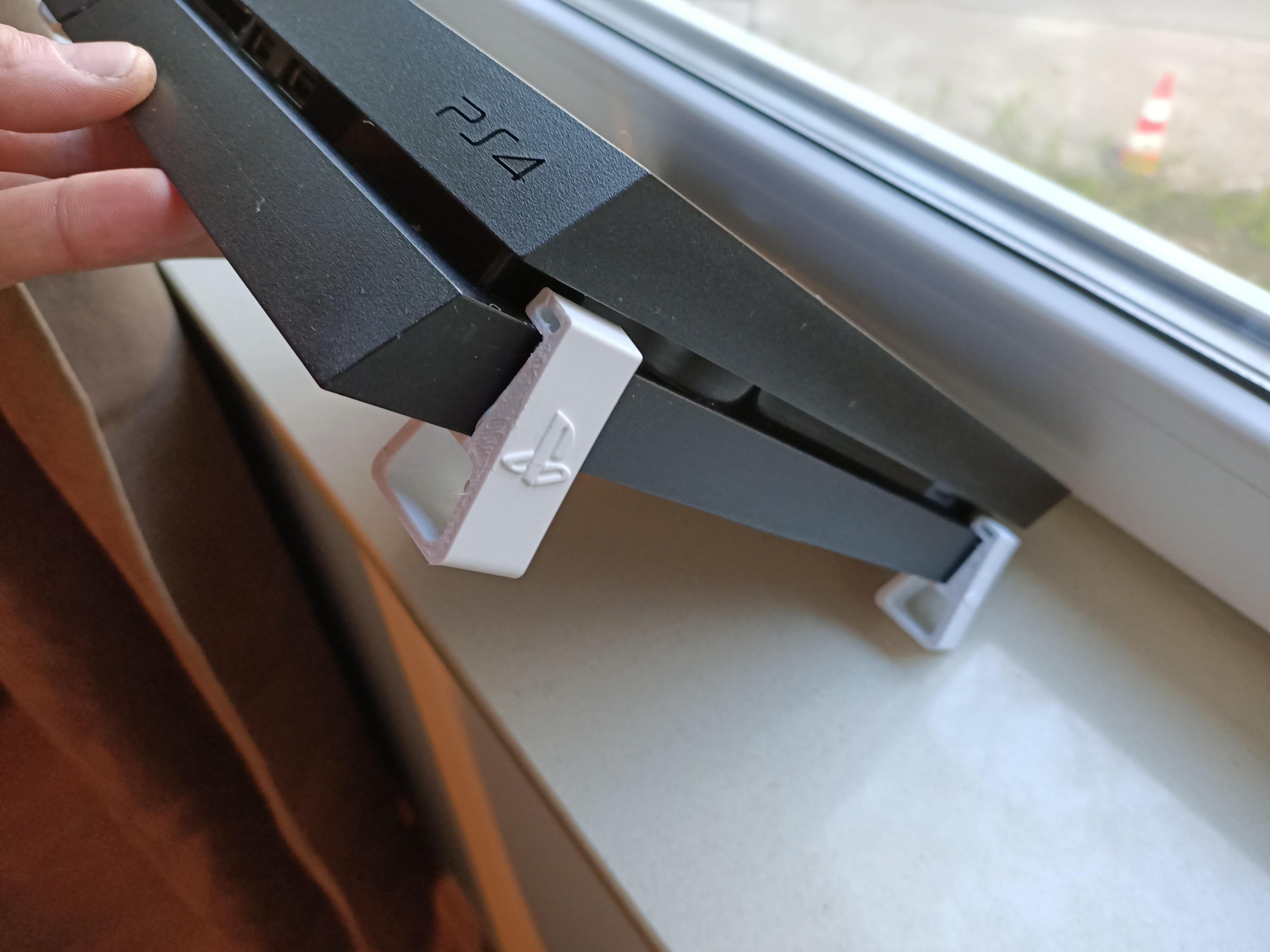 3D Printable PS4 Pro Stand by Mentum