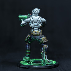 Picture of print of Cyberpunk soldier aiming a rifle (pre-supported)