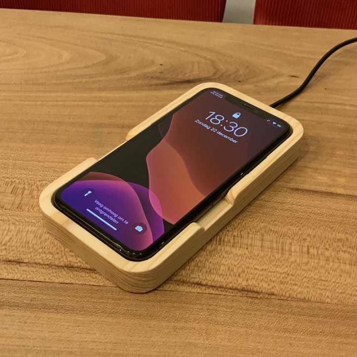 iPhone 11 Pro wireless charging dock image