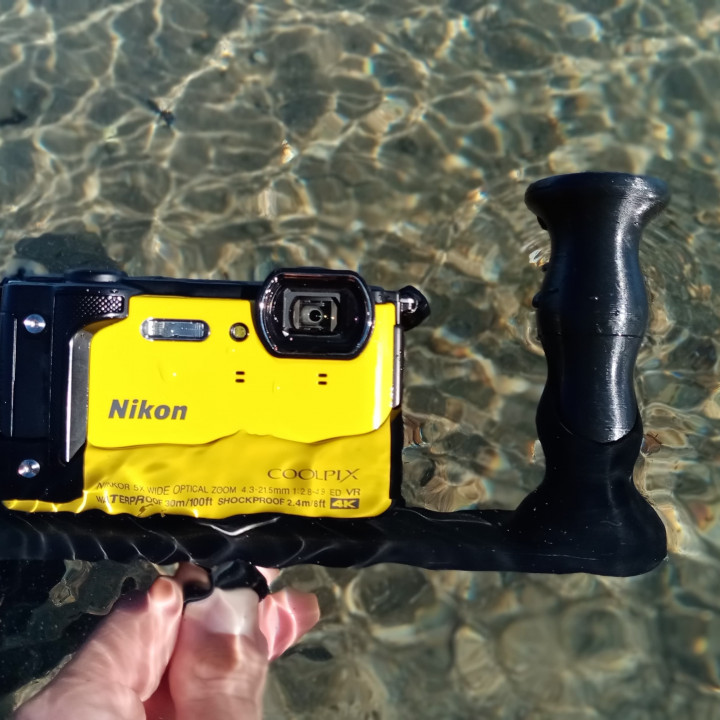 Underwater photography support image
