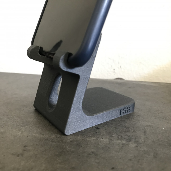 3D Printable Phone Stand by Marco Tasca