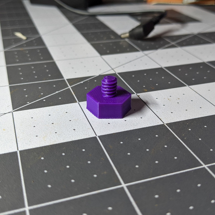3d-printable-3-8-16-to-1-4-20-adapter-by-andrew