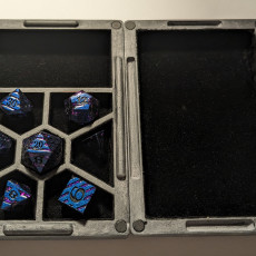 Picture of print of Magnetic D&D Dice/Mini Cases