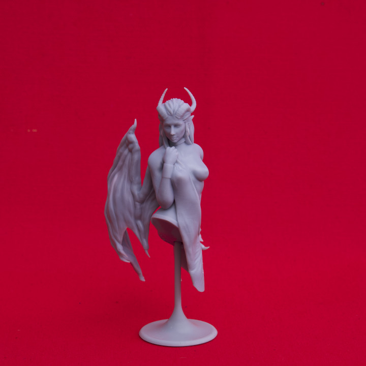 Succubus - Bust (Pre-Supported) image