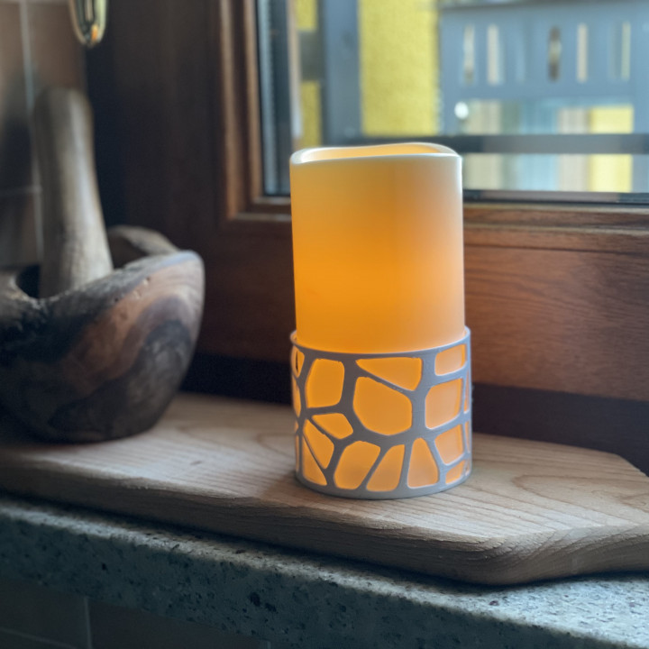 a Voronoi vase for Candle image