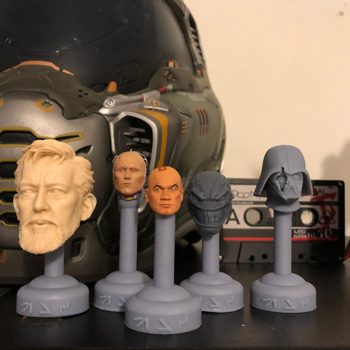 3D Printable 1 12th and 1 6th action figure head stands by Shahrukh Rana