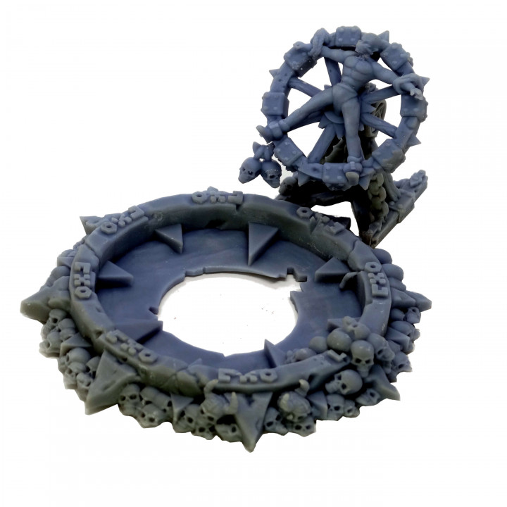 Chaos sacrifice table and pit tabletop miniatures image