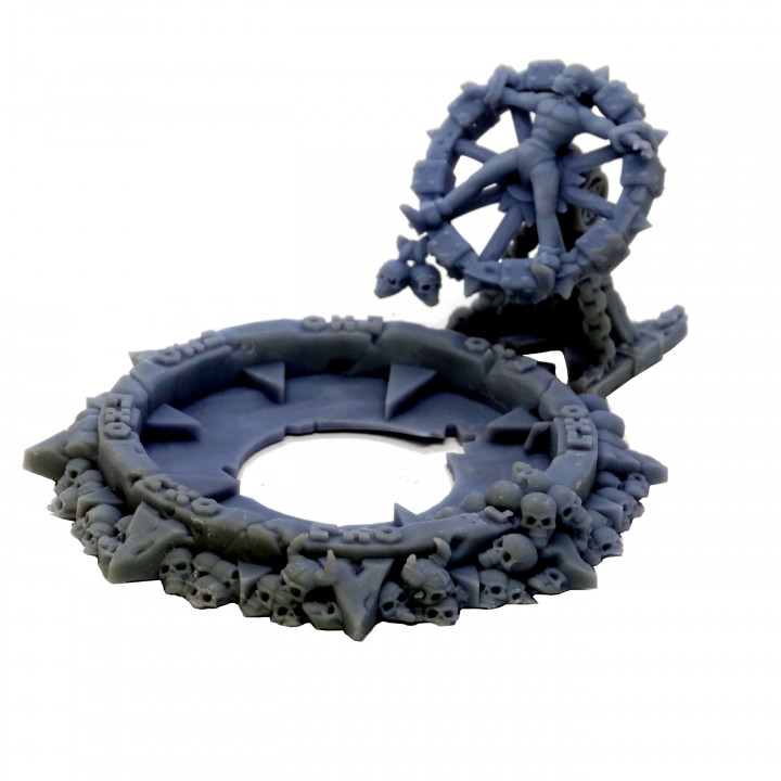 Chaos sacrifice table and pit tabletop miniatures image