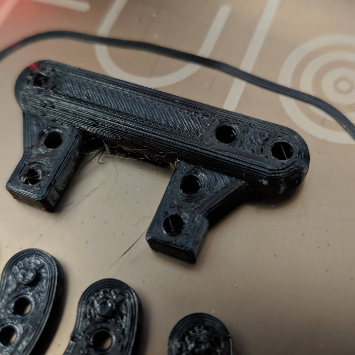 3D Printable AR60 Front Axle Knuckle Weight Mount by Daniel Anguita