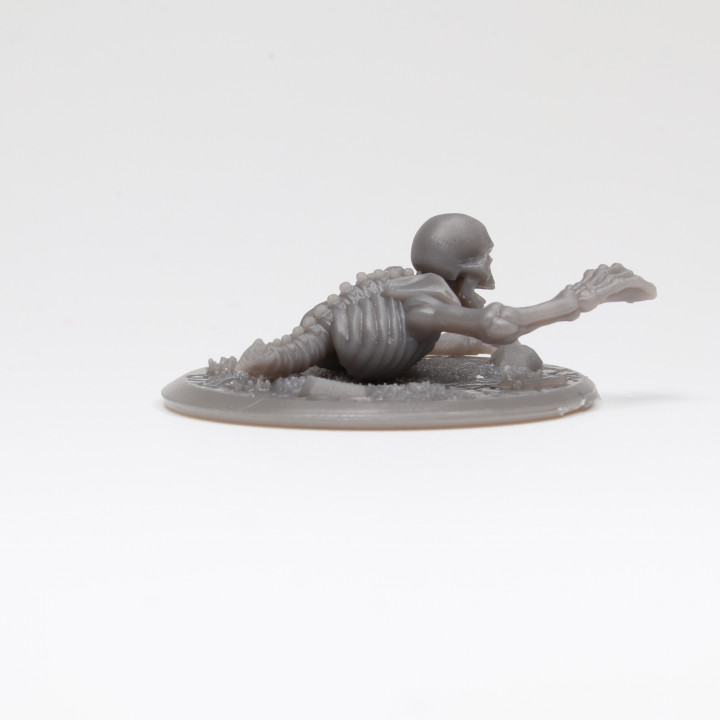 3D Printable Graveyard Skeleton - Crawling by Runeforge Studios