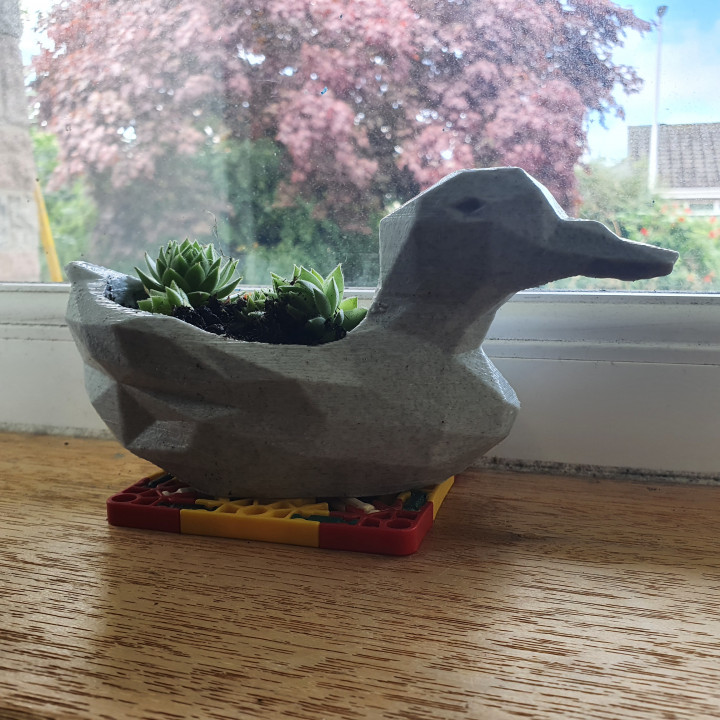 Polygon duck planter image
