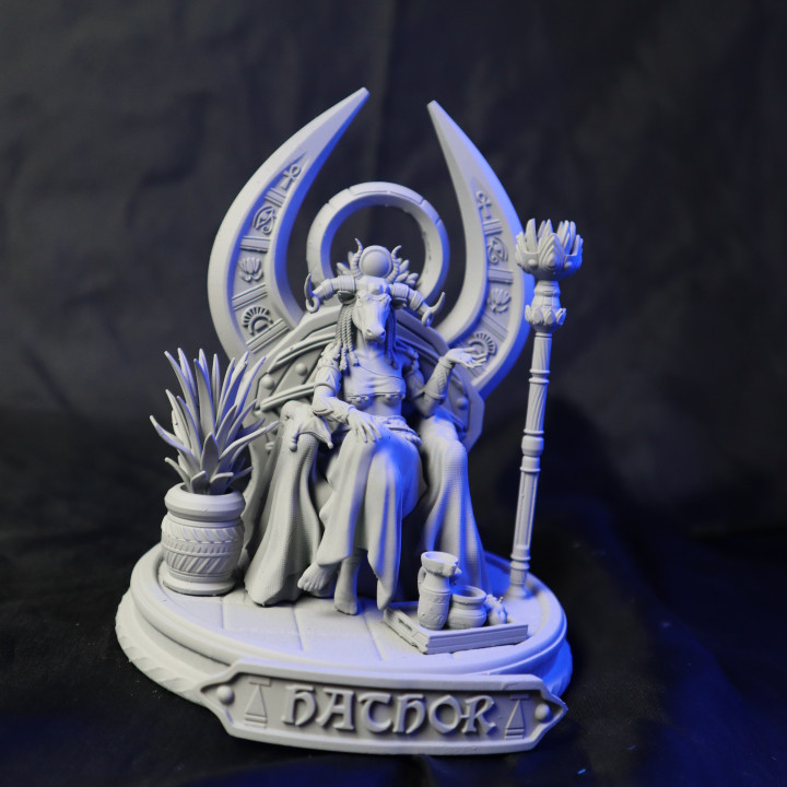 Hathor, Goddess of Motherhood and beauty Diorama (pre-supported) image