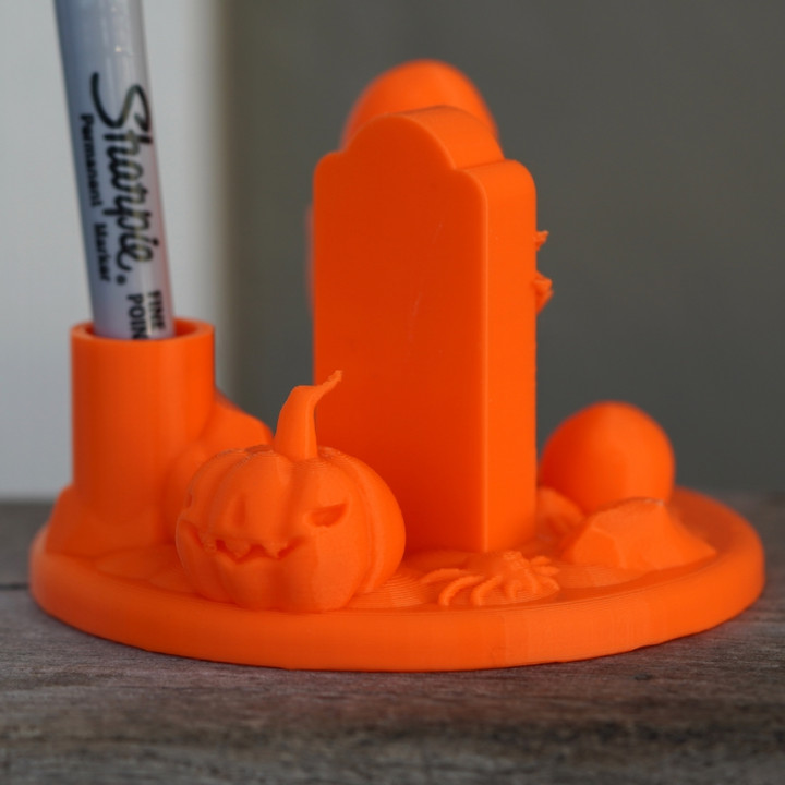 Halloween pen holder image