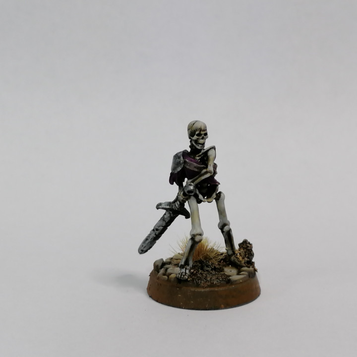 Skeleton Horde - Greatswords (Set of 5 x 32mm scale presupported miniatures) image