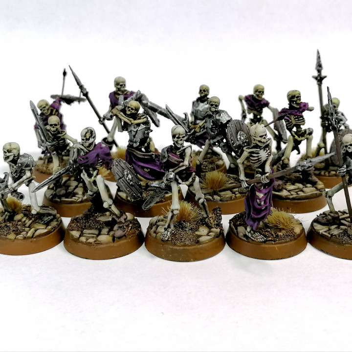 Skeleton Horde - Greatswords (Set of 5 x 32mm scale presupported miniatures) image