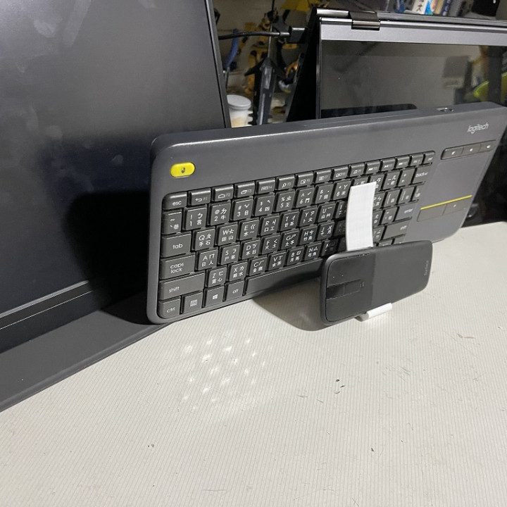 Laptop Stand with gravity lock mechanism image