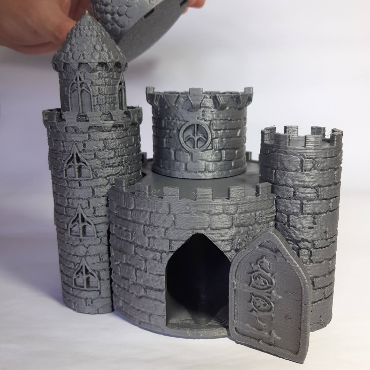 A Simple Dice Tower image
