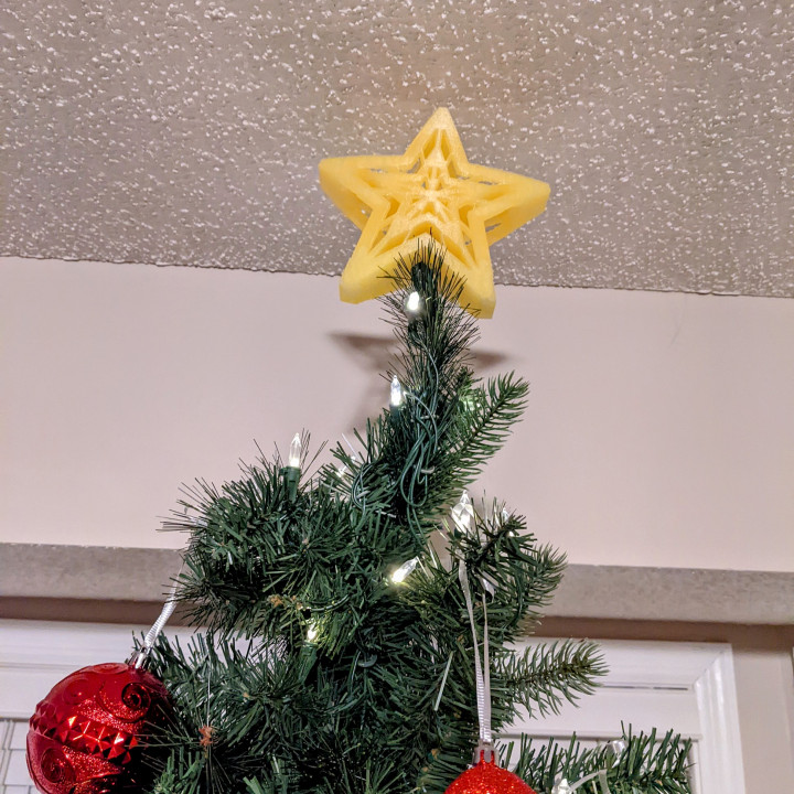 3D Printable Star Tree Topper by Colin