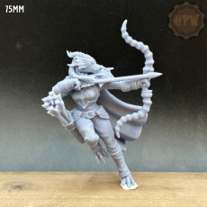 Picture of print of Female Dragonfolk Archer (PRESUPPORTED)