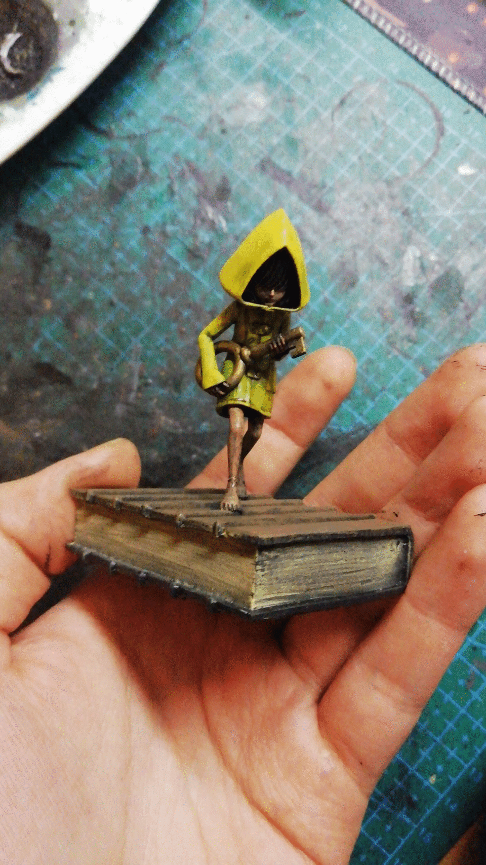 3D Printable Six from Little Nightmares by MNP Sculpt