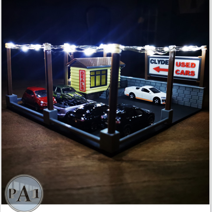 USED CARS DEALER DIORAMA FOR 1/64 SCALE DIECASTS (HOTWHEELS) image