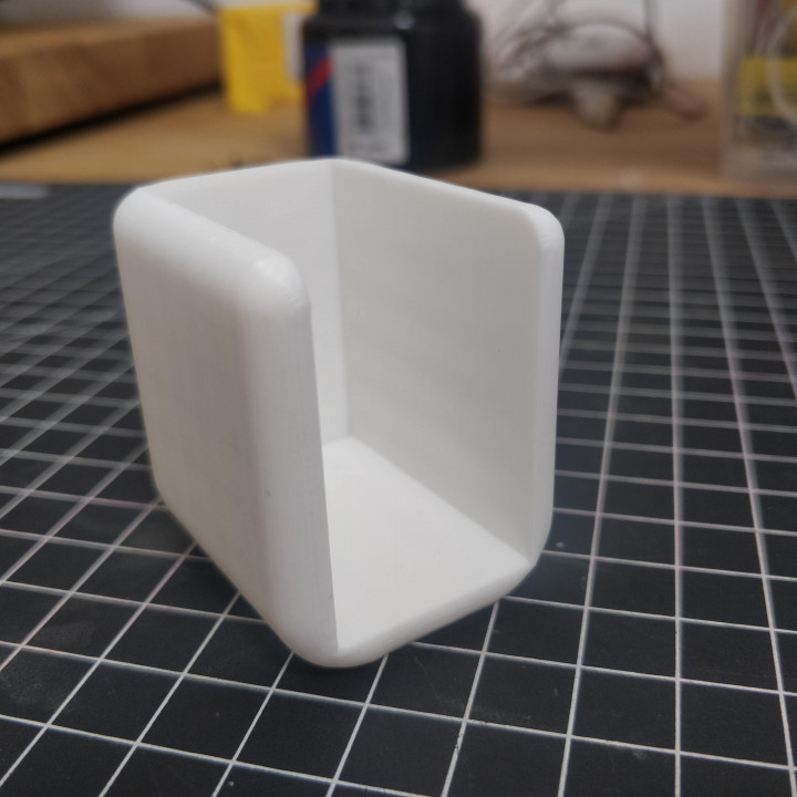 Round Corner Guard (Parametrized FreeCAD Source Included) image