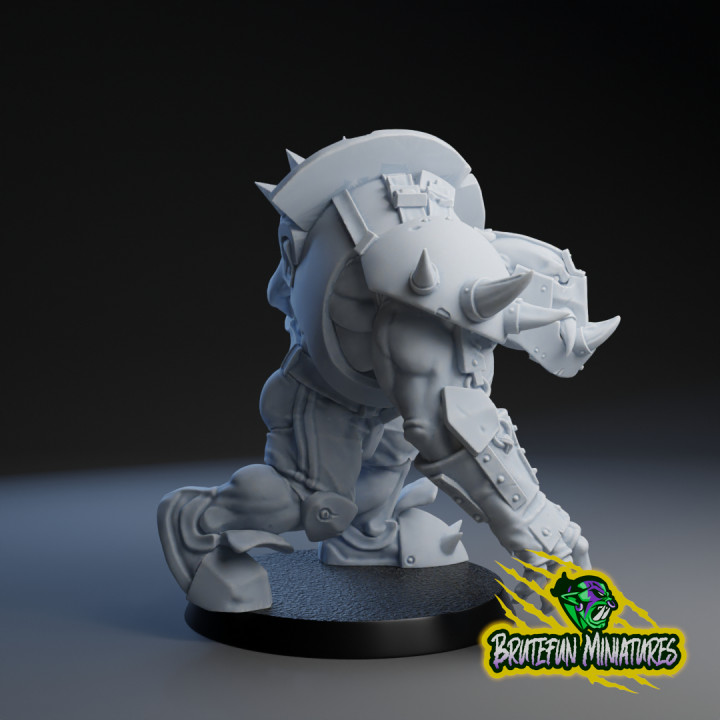 FANTASY FOOTBALL BIG ORC BLOCKER 04 - Presupported