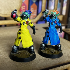 Picture of print of The Doctor - Goblin Alchemist - Goblin Potion Brewer - PRESUPPORTED - 32mm scale