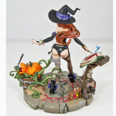 Picture of print of Hazel The Pumpkin Witch - 75mm Pin Up (Presupported)