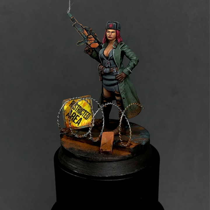 SCI-FI Miniature Russian women soldier (Model1) image