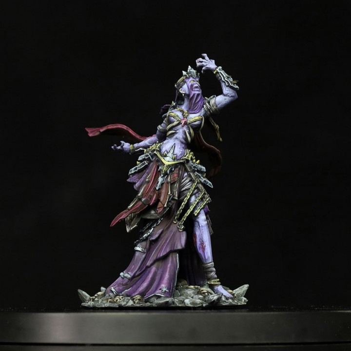 Queen of the Undying (Pre-Supported) image