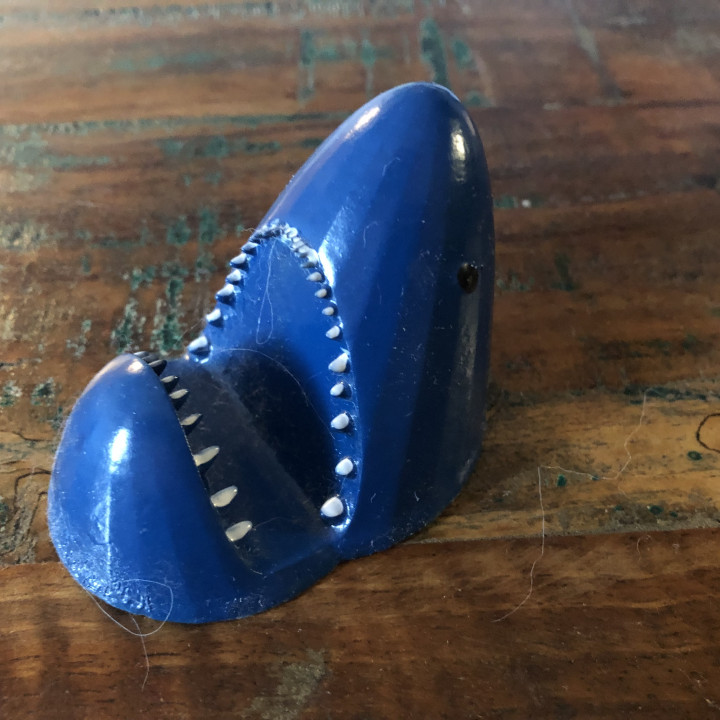 shark phone stand image