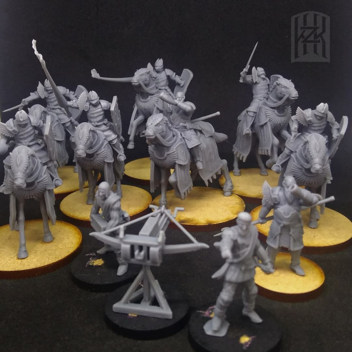 KZKMINIS - Swan Knights - Fat Knight on foot and mounted image
