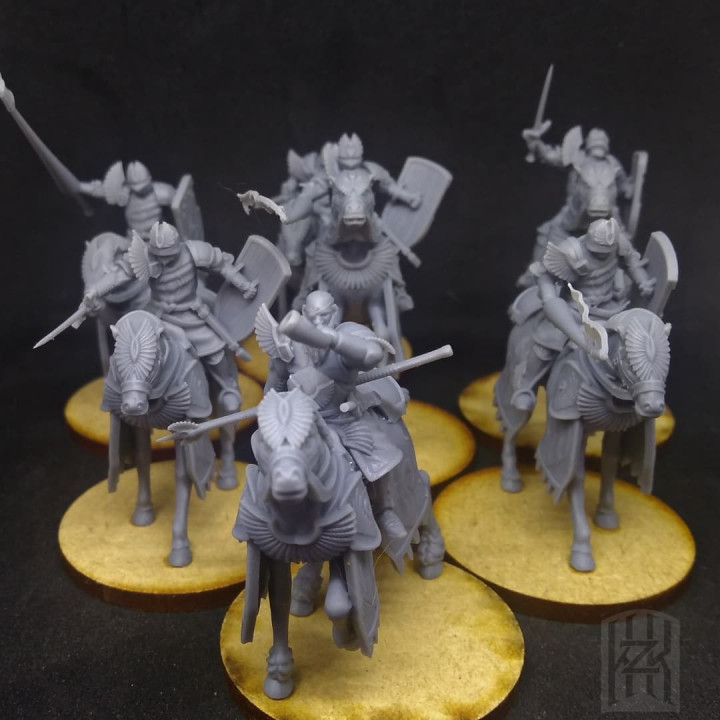 KZKMINIS - Swan Knights - Fat Knight on foot and mounted image