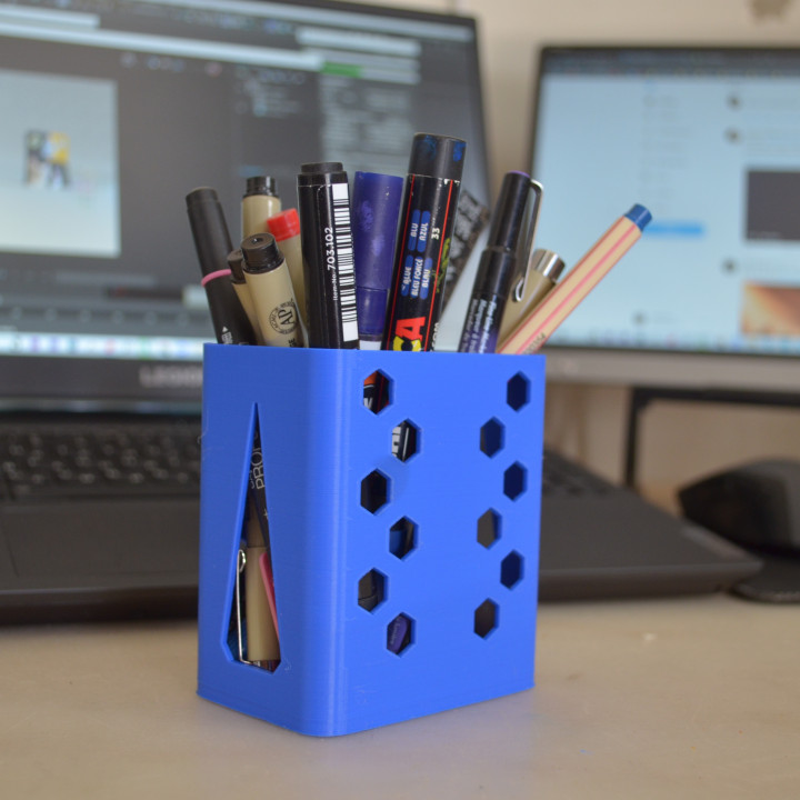 3D Printable Pen Holder Box Fxpear by Frederico David Sena 3D Printable Pen Holder Box Fxpear by Frederico David Sena