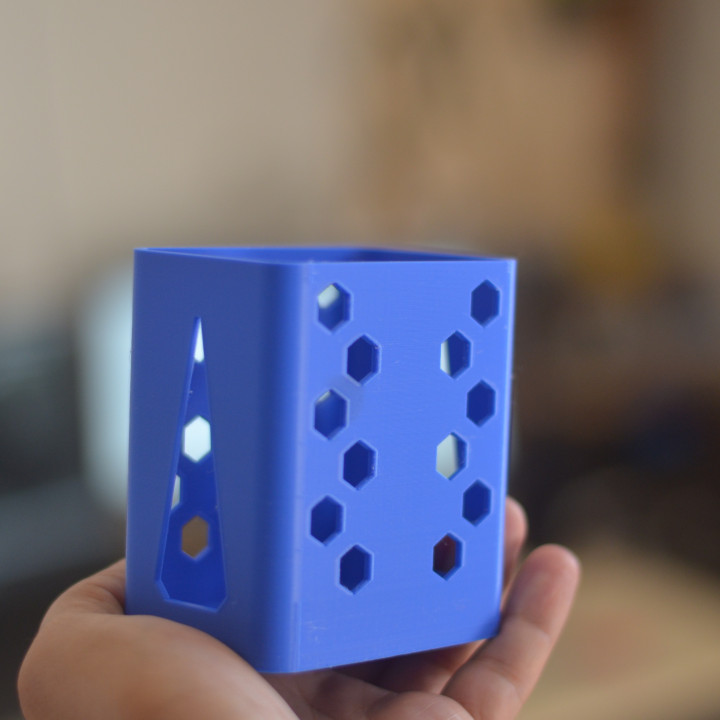 3D Printable Pen Holder Box Fxpear by Frederico David Sena 3D Printable Pen Holder Box Fxpear by Frederico David Sena