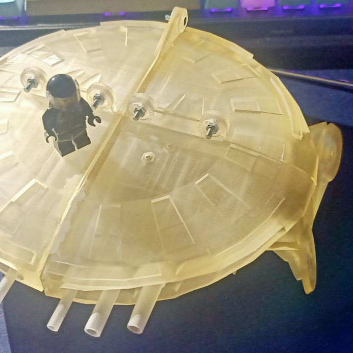 Droid body with leg connectors image