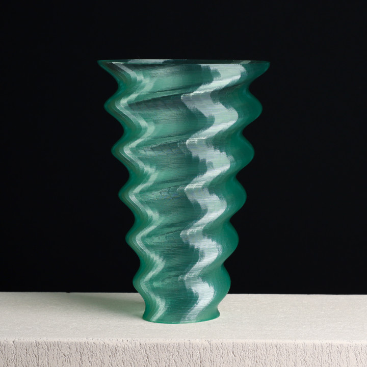 Wobbly Vase (Vase Mode) image